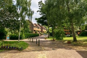 Mallard Place, Strawberry Hill- click for photo gallery